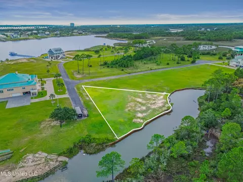 Ascot Drive, Biloxi, MS 39532 photo 9