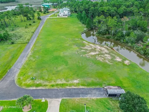 Ascot Drive, Biloxi, MS 39532 photo 5