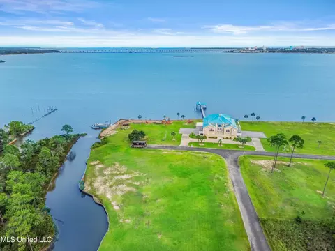 Ascot Drive, Biloxi, MS 39532 photo 2