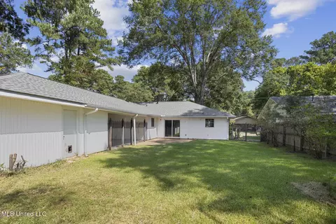 Exterior - 5359 Reddoch Dr, Jackson, MS 39211 photo 6 of 6