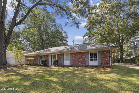 5359 Reddoch Dr, Jackson, MS 39211