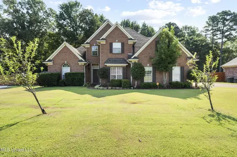 2210 Westwind Dr, Nesbit, MS 38651