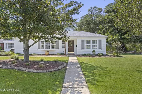 23 48th St, Gulfport, MS 39507