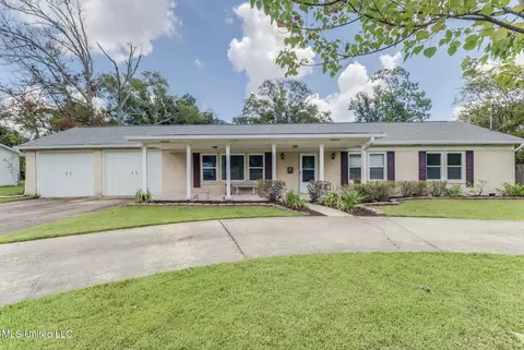 5104 Washington Ave, Gulfport, MS 39507
