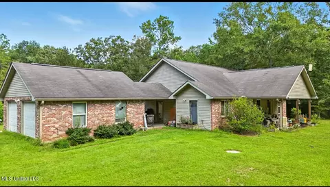 243 Mcsween Rd, Picayune, MS 39466