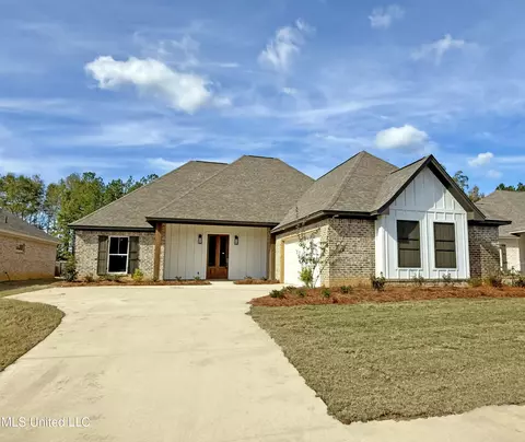 213 Wethersfield Dr, Florence, MS 39073