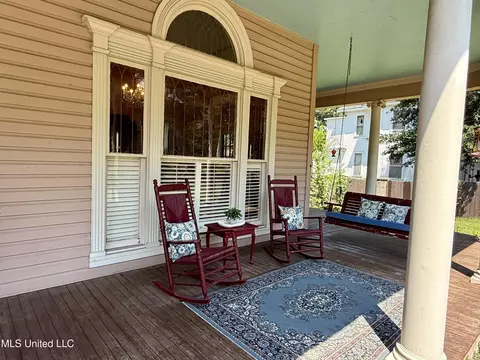 Exterior - 433 S Main St, Grenada, MS 38901 photo 2 of 20
