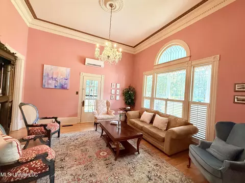 Living - 433 S Main St, Grenada, MS 38901 photo 1 of 3