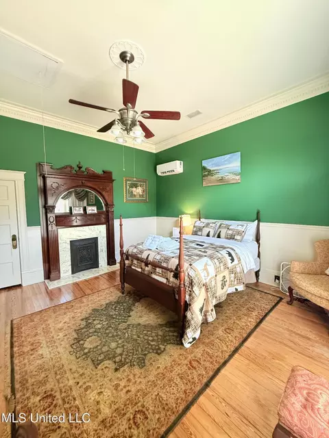 Bedroom - 433 S Main St, Grenada, MS 38901 photo 9 of 11