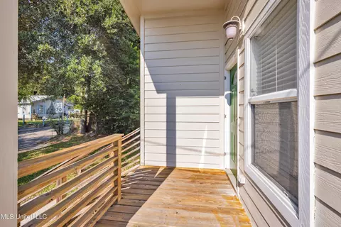 Exterior - 512 Peyton Dr, Biloxi, MS 39530 photo 3 of 7