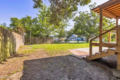 Exterior - 512 Peyton Dr, Biloxi, MS 39530 photo 7 of 7