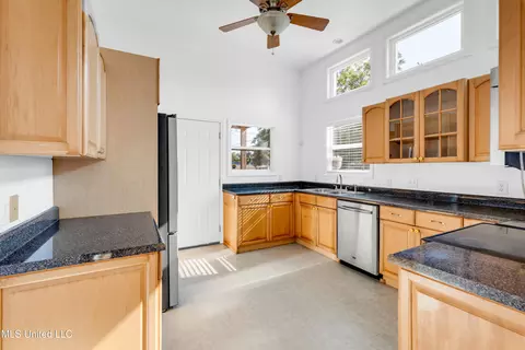 Kitchen - 512 Peyton Dr, Biloxi, MS 39530 photo 1 of 4