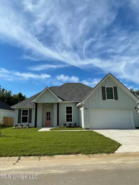 143 Le Moyne St, Bay Saint Louis, MS 39520