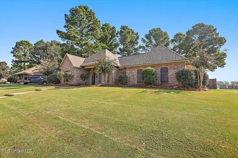 118 Cedar Green Dr, Canton, MS 39046 photo 3