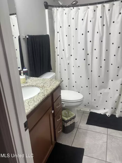 Bath - 820 Mitchell St, Picayune, MS 39466 photo 1 of 2