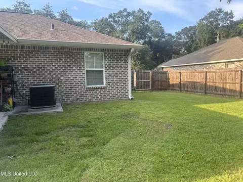 Exterior - 820 Mitchell St, Picayune, MS 39466 photo 12 of 12