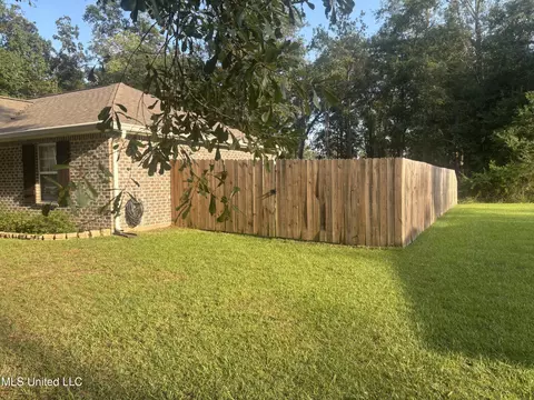 Exterior - 820 Mitchell St, Picayune, MS 39466 photo 5 of 12