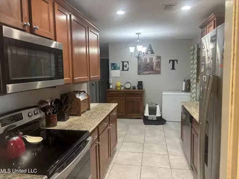 Kitchen - 820 Mitchell St, Picayune, MS 39466 photo 2 of 2