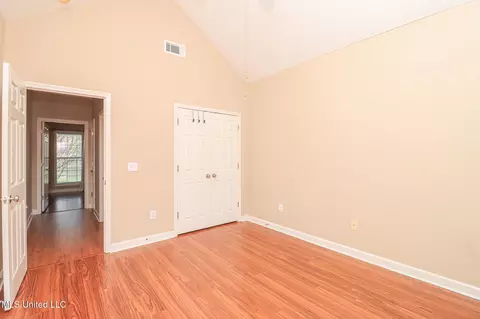 Bedroom - 900 Glen Cv, Madison, MS 39110 photo 3 of 9