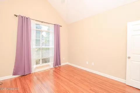 Bedroom - 900 Glen Cv, Madison, MS 39110 photo 1 of 9