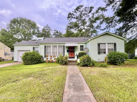 115 Center St, Crystal Springs, MS 39059