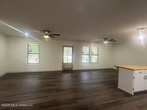 Living - 8834 Gary Rd, Byram, MS 39272 photo 3 of 3