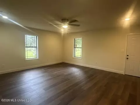 Living - 8834 Gary Rd, Byram, MS 39272 photo 2 of 3