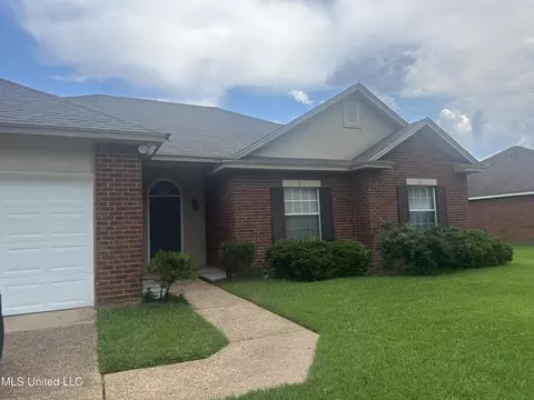 209 Kirkwood Dr, Clinton, MS 39056