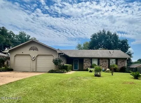 836 Black Oak Cir, Pearl, MS 39208