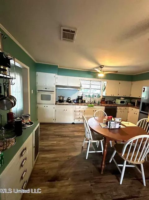 2016 19th Ave, Gulfport, MS 39501