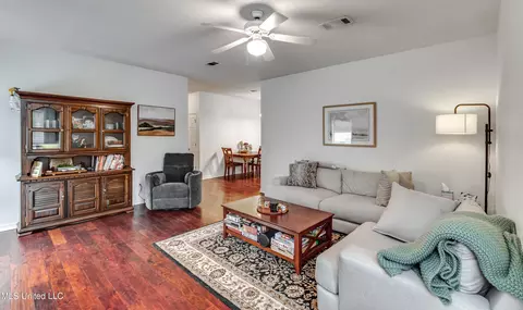 Living - 117 Cape Charles, Brandon, MS 39047 photo 1 of 3