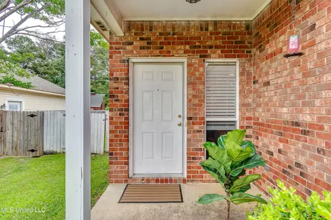 Entry Way - 117 Cape Charles, Brandon, MS 39047 photo 1 of 2