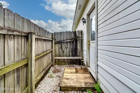 Exterior - 117 Cape Charles, Brandon, MS 39047 photo 4 of 4