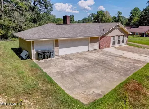 5004 Rollingwood Estate Dr, Vicksburg, MS 39180