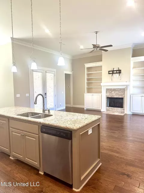 349 Emerald Way, Brandon, MS 39047 photo 3
