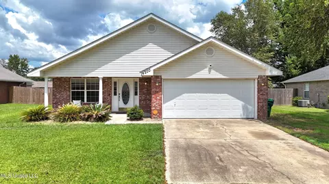14200 N Country Hills Dr, Gulfport, MS 39503