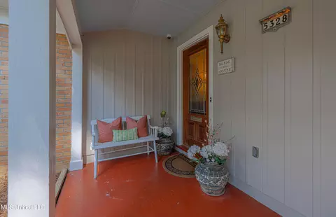 Exterior - 5328 Hialeah Dr, Jackson, MS 39211 photo 5 of 15