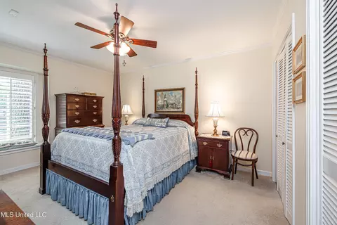 Bedroom - 5328 Hialeah Dr, Jackson, MS 39211 photo 1 of 11