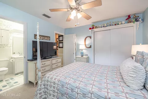 Bedroom - 5328 Hialeah Dr, Jackson, MS 39211 photo 7 of 11