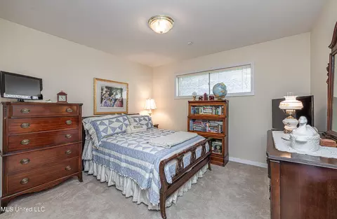 Bedroom - 5328 Hialeah Dr, Jackson, MS 39211 photo 10 of 11