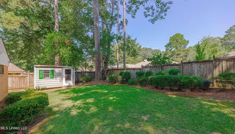 Exterior - 5328 Hialeah Dr, Jackson, MS 39211 photo 9 of 15