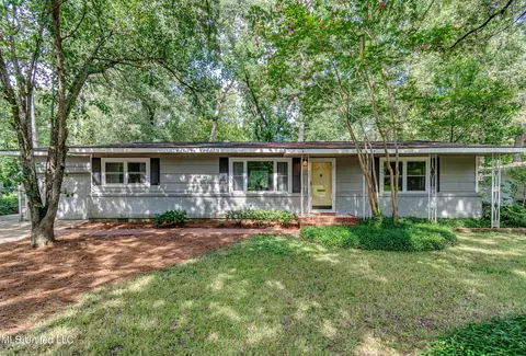 1838 Parkridge Dr, Jackson, MS 39211