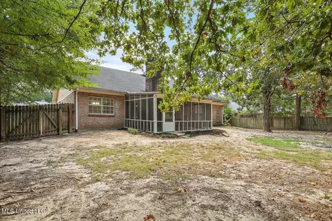 Exterior - 232 Mallard Dr, Brandon, MS 39047 photo 5 of 8