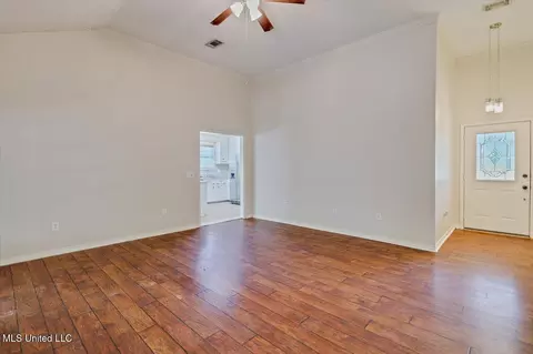Living - 232 Mallard Dr, Brandon, MS 39047 photo 3 of 4