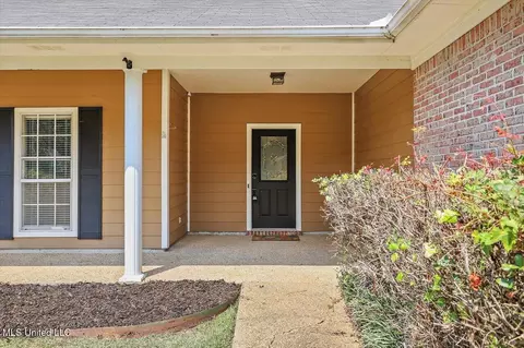 Exterior - 232 Mallard Dr, Brandon, MS 39047 photo 2 of 8