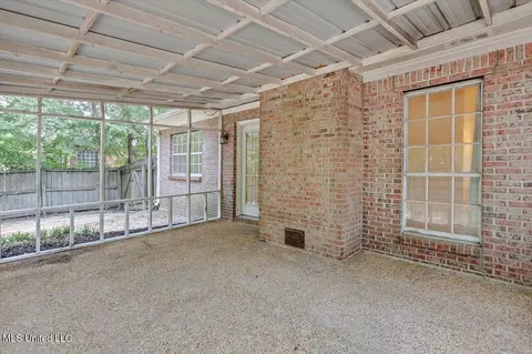 Exterior - 232 Mallard Dr, Brandon, MS 39047 photo 4 of 8