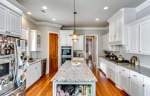 Kitchen - 104 Carrington Dr, Madison, MS 39110 photo 7 of 8