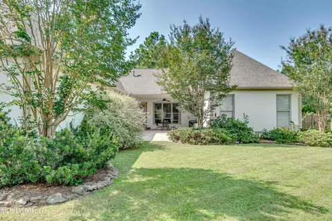 Exterior - 104 Carrington Dr, Madison, MS 39110 photo 6 of 11