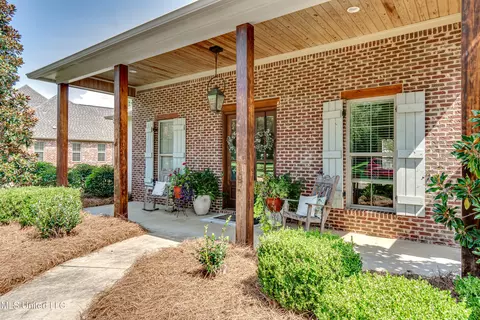 Exterior - 104 Carrington Dr, Madison, MS 39110 photo 2 of 11