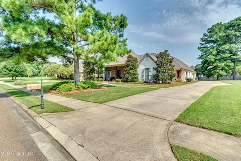 Exterior - 104 Carrington Dr, Madison, MS 39110 photo 10 of 11